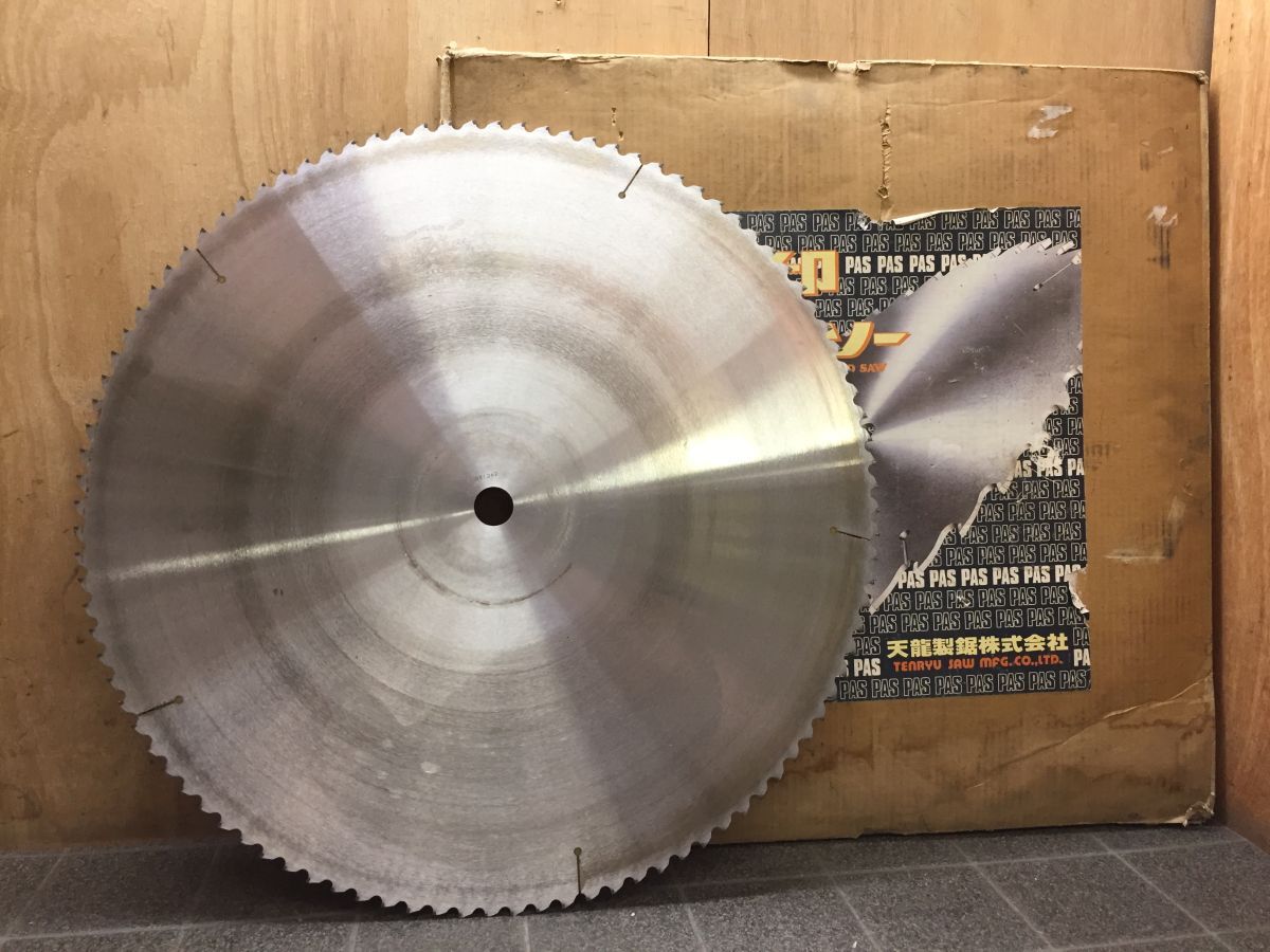 FF177 TENRYU/天龍製鋸 パス印 チップソー 丸ノコ 外径約610㎜ 刃厚約4㎜ 大型 特殊 木材 加工 箱付/160拍卖