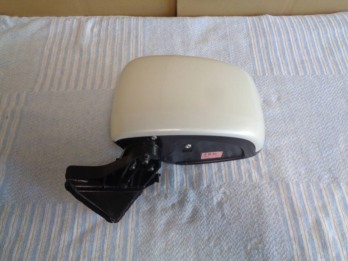 限定送料込み ワゴンR MH34S MH44S 左ドアミラー Z7T 未使用 美品 本州四国送料無料 84702-72MV1拍卖