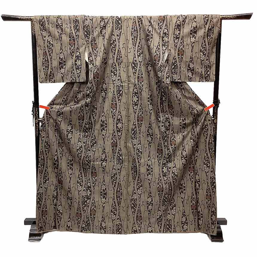 京やG071 大島紬 本場泥大島 紬着物 泥大島伝統工芸品 奄美大島 正絹 特選 紬 古代染色純泥染 泥染め 袷仕立て 仕立て上がり 美品 つむぎ拍卖