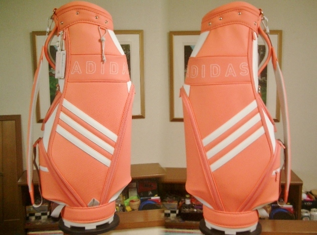 未使用 アディダス レディース スポーティ ラウンド文字 合皮レザー コーラル ピンク色 ゴルフバッグ拍卖