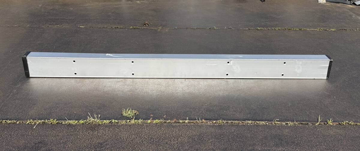 リアバンパー★本体のみ★MITSUBISHI★三菱★アルミ製★210CM★D8Y★追突防止★即決★D896W9拍卖