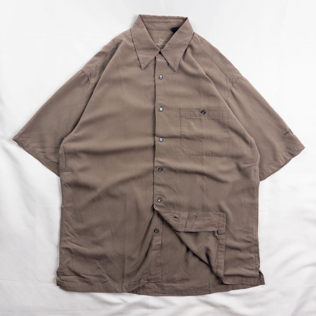 US Vintage ASHWORTH モダールレーヨン ポリエステル 異素材 くすみカラー ブラウン 刺繍 格子 ロゴ 立体 デザインボタン デザインシャツ拍卖