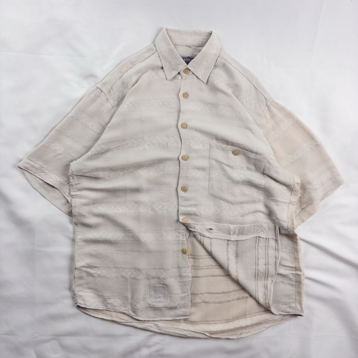 Euro Vintage 90-00s CENTERLINE 光沢 エスニック 幾何学模様 アート 刺繍 立体 3D 生成り色 ベージュ 総柄 デザインシャツ拍卖