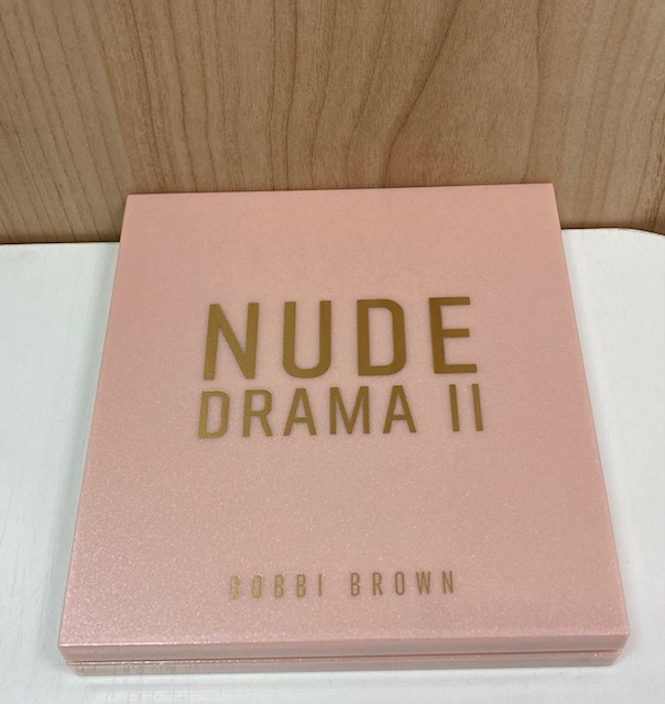 【8738】BOBBI BROWN ボビイブラウン ヌード ドラマII アイシャドウ パレット 拍卖