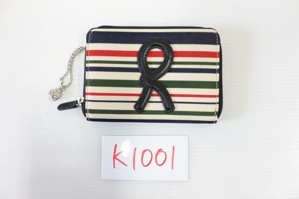 【k1001】ロベルタディカメリーノロベルタディカメリーノ ミニ財布 ストライプ柄 レザー おしゃれ コンパクト拍卖