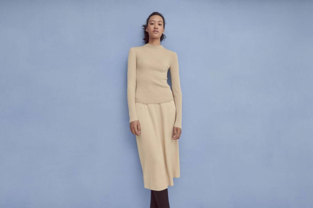 【オフホワイト・新品・W73】ユニクロ×ルメール■Uniqlo U ユニクロユー サテンミディスカート 新しいデザイン 光沢のある素材 2020AW拍卖