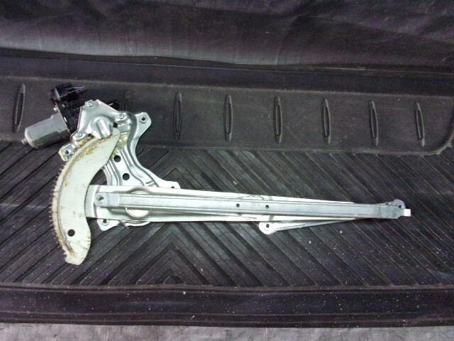 【2694】アトレーワゴン S321G 2011年式 右前ドアレギュレーターモーター 85710-B1011 モーター品番:062040-2731 棚A2-6拍卖