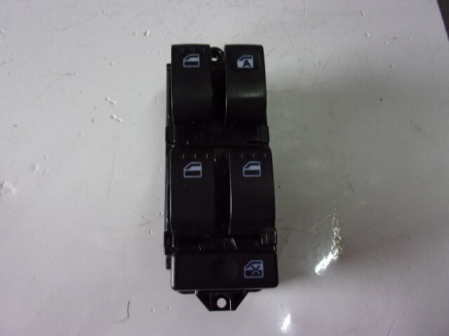 【2695】ウェイク LA700S KFVET パワーウインドスイッチ PWスイッチ パワーウインドウスイッチ  84820-B2440 棚G8拍卖