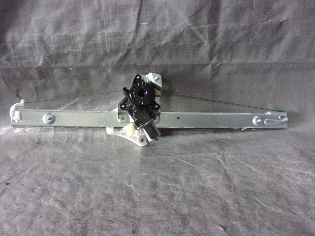 【2695】ウェイク LA700S KFVET 右前レギュレーターモーター 85710-B2200 棚A2-6拍卖