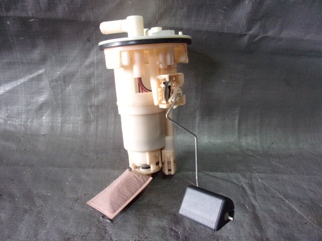 【2695】ウェイク LA700S 2WD KFVET ターボ車 フューエルポンプ 23210-B2260 デンソー 292100-1180 棚S1-1拍卖