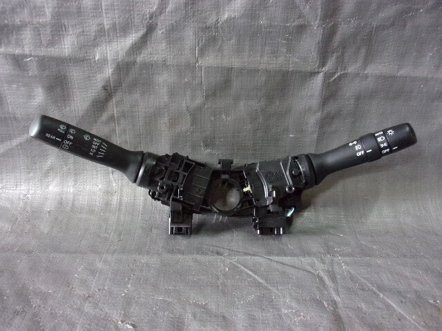 【2695】ウェイク LA700S コンビネーションスイッチ ディマースイッチ 84140-B2130 84652-B2120 棚G8拍卖