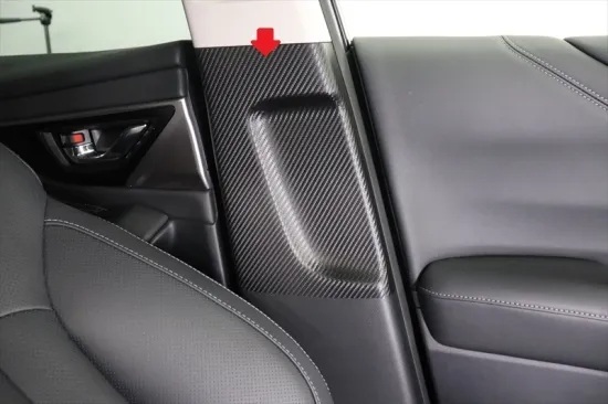 《アウトバックBT》【アウトレット価格】アウトバックBT系 シートベルトバックル傷防止シート (ピアノブラックシート)拍卖