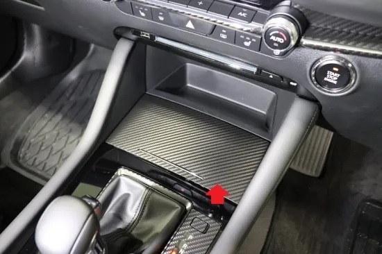 《MAZDA3》【アウトレット価格】MAZDA3 センターパネルシート (カーボンシート)①拍卖