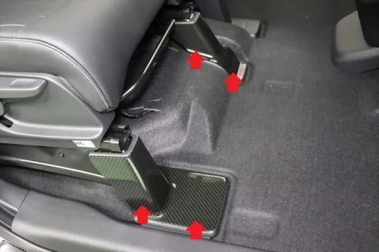 《N-BOXカスタムJF5》【アウトレット価格】N-BOXカスタムJF5 運転席側シートレールカバー傷防止シート (カーボンシート)拍卖