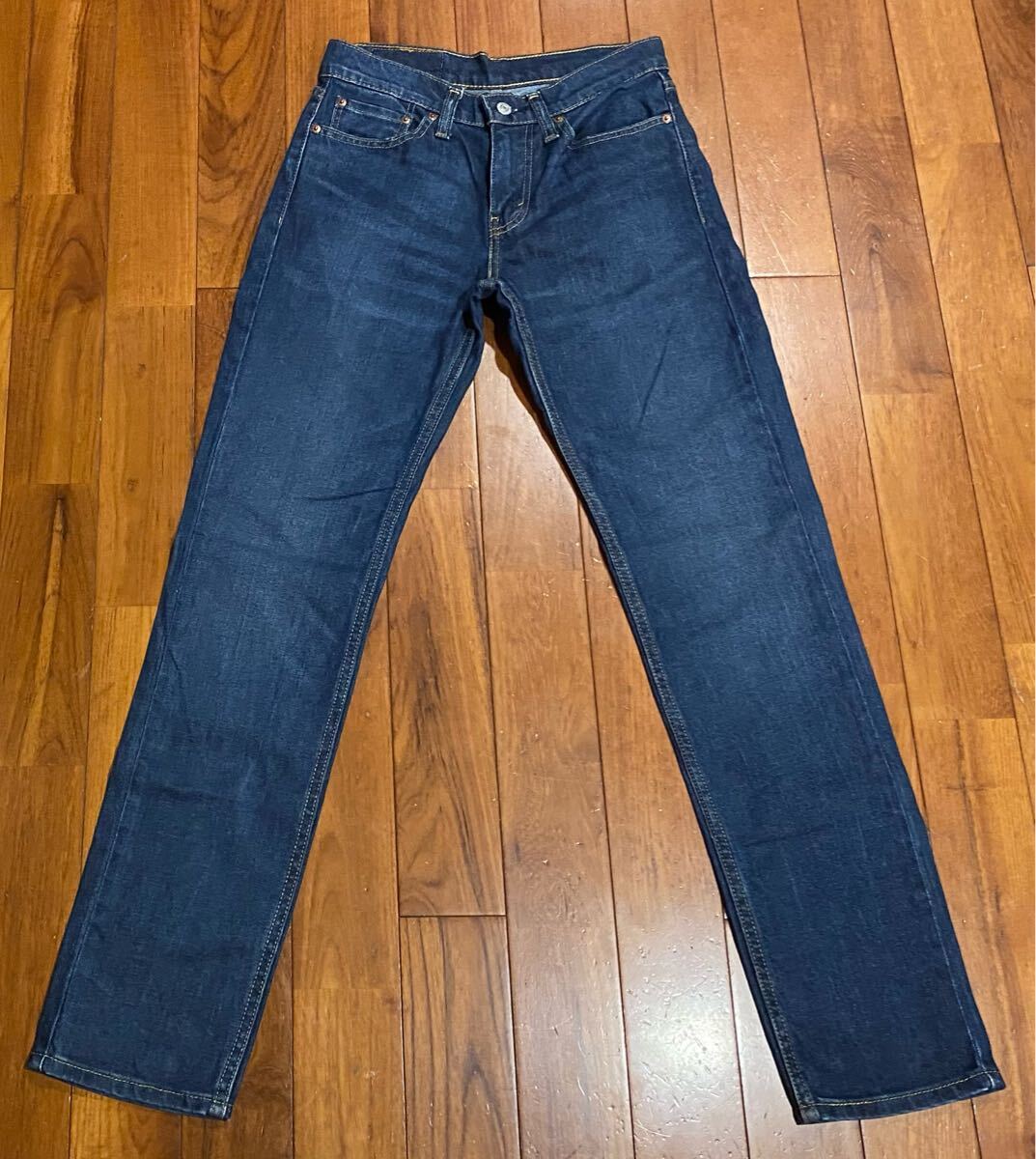 ■Levi's■リーバイスのストレッチ スリムテーパードデニム(ジーンズ)■511・W28拍卖