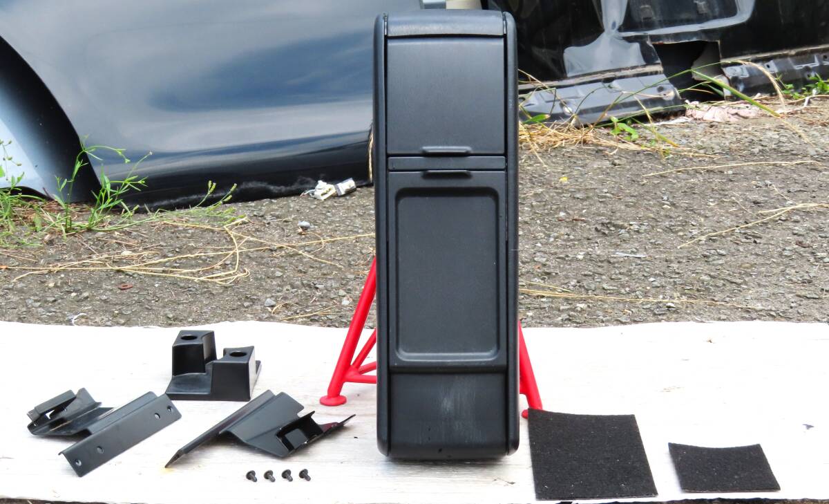 H17 CBA-ZNE10G ZNE14 ANE11W10系 前期 ウィッシュ WISH 2WD AT 1ZZ 純正 OP? センターコンソール Assy 多少難有り! / 96822km拍卖