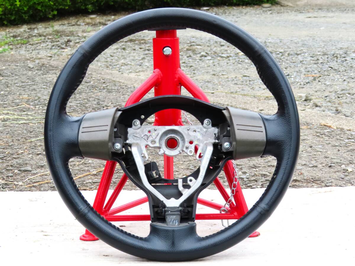 H17 CBA-ZNE10G 10系 前期 ウィッシュ WISH 2WD AT 1ZZ 純正 レザー 革 ステアリング ハンドル / 96822km拍卖