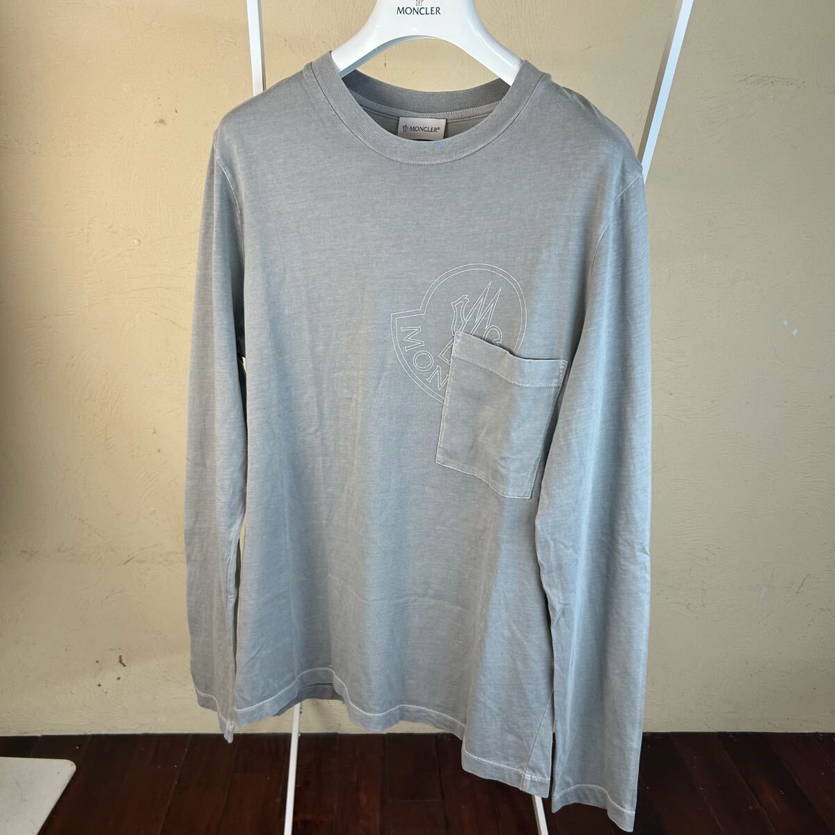 【極美品】【薄手】MONCLER モンクレール 長袖TシャツロンTグレーxs拍卖