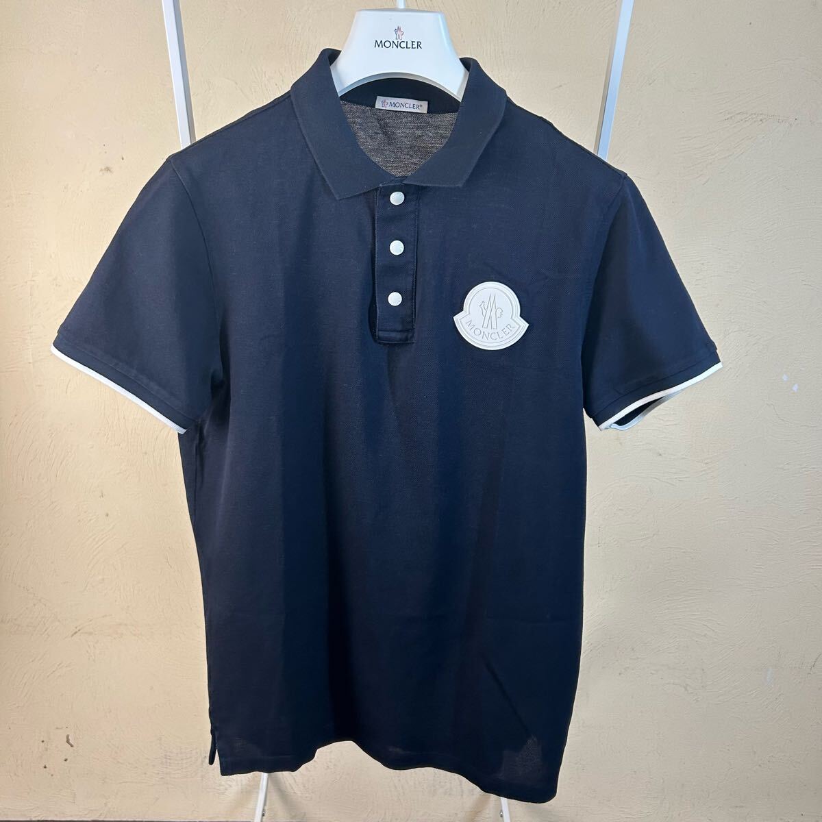 【美品】 MONCLERモンクレール半袖ポロシャツラバーワッペンネイビーS拍卖