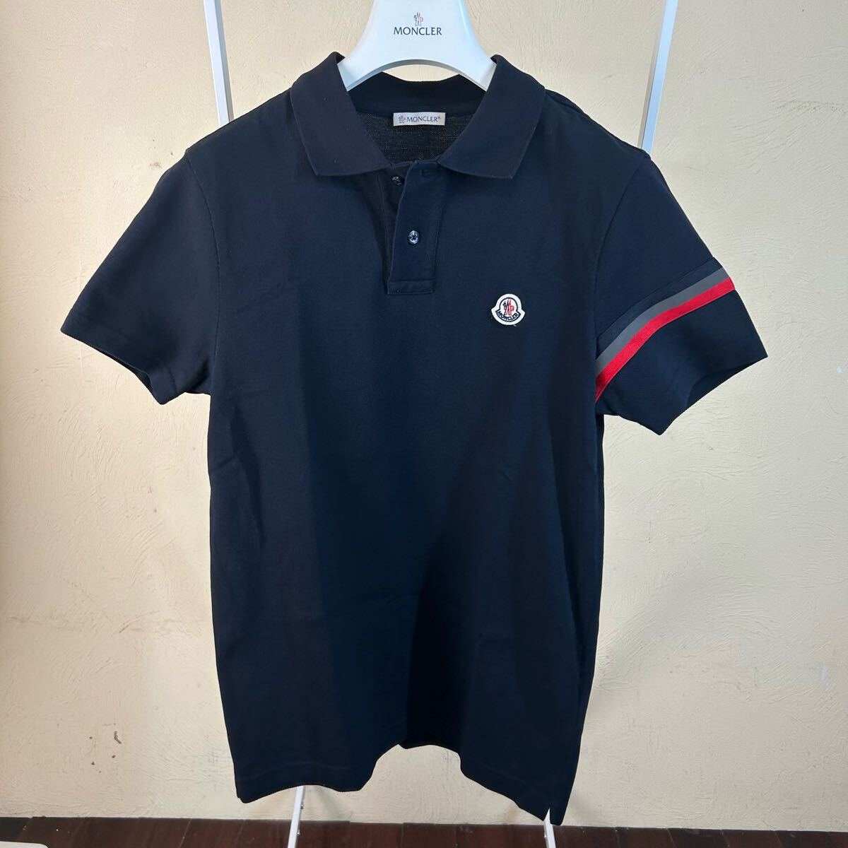 【美品】 MONCLER モンクレールトリコロール半袖ポロシャツ黒系XS拍卖