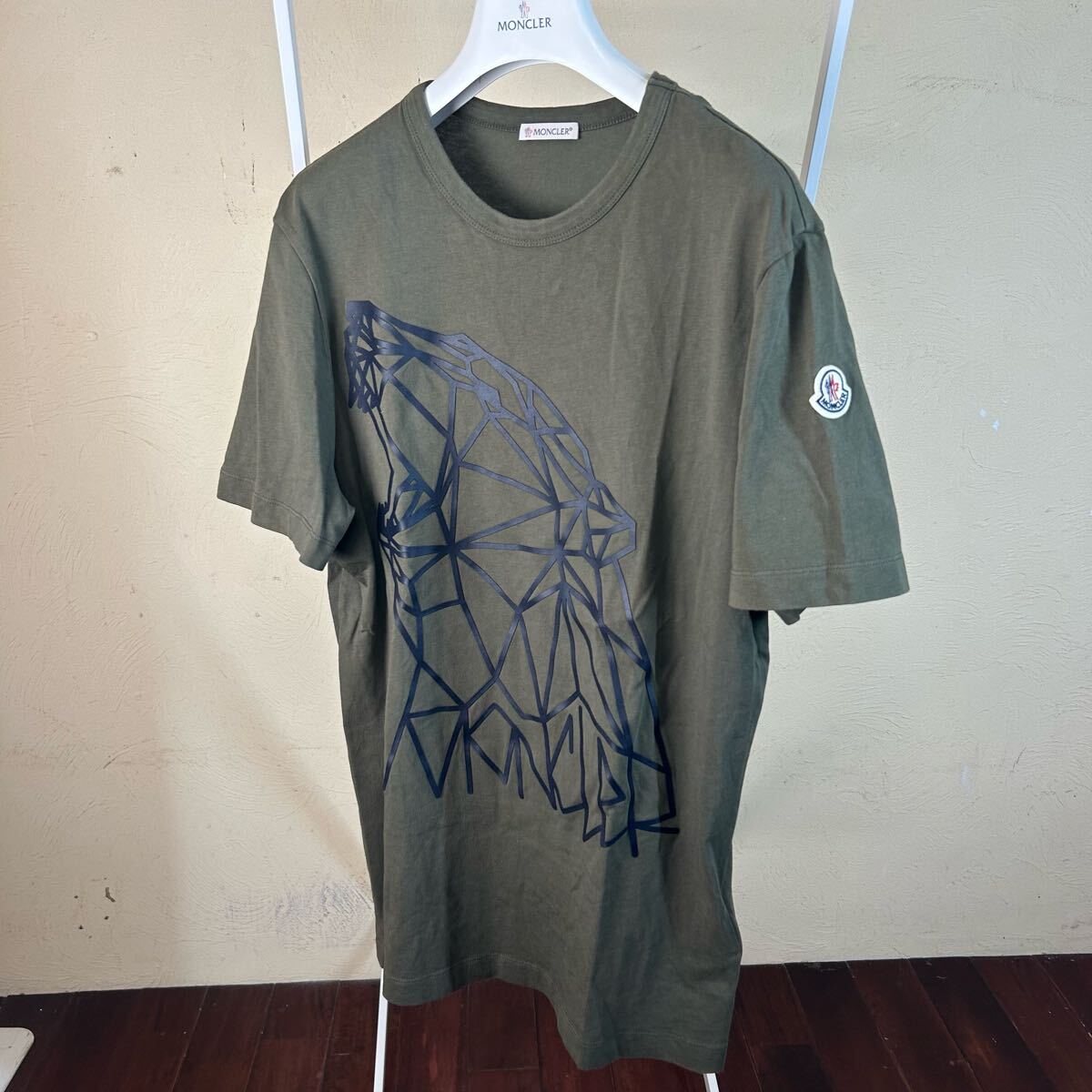 【美品】 MONCLER モンクレール半袖TシャツカーキS拍卖