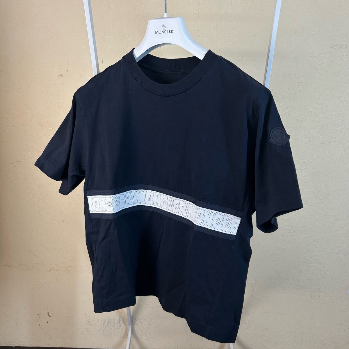 【新作最安値】MONCLER モンクレール半袖TシャツレタリングネイビーXS拍卖