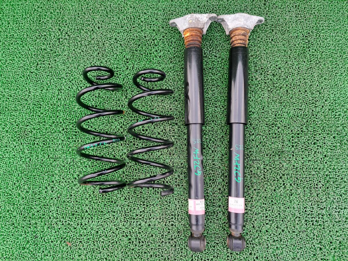 522 マツダ アテンザ GJ2FW 純正 リアショック アブソーバー 左右 セット スプリング バネ 左 右拍卖