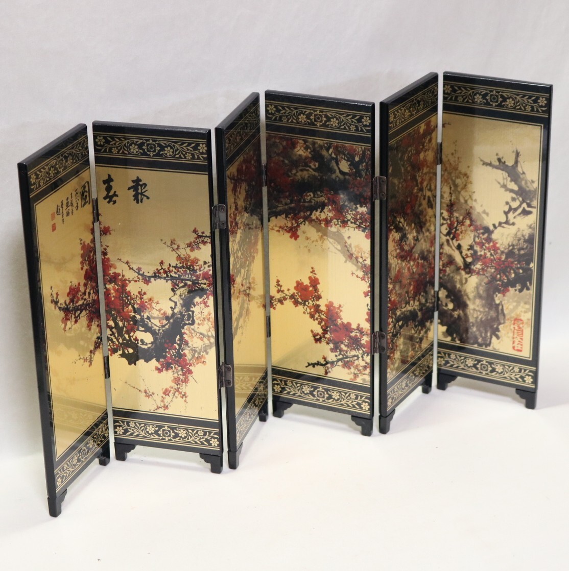 報春図びょうぶ六曲 24㎝×47㎝     BK16拍卖