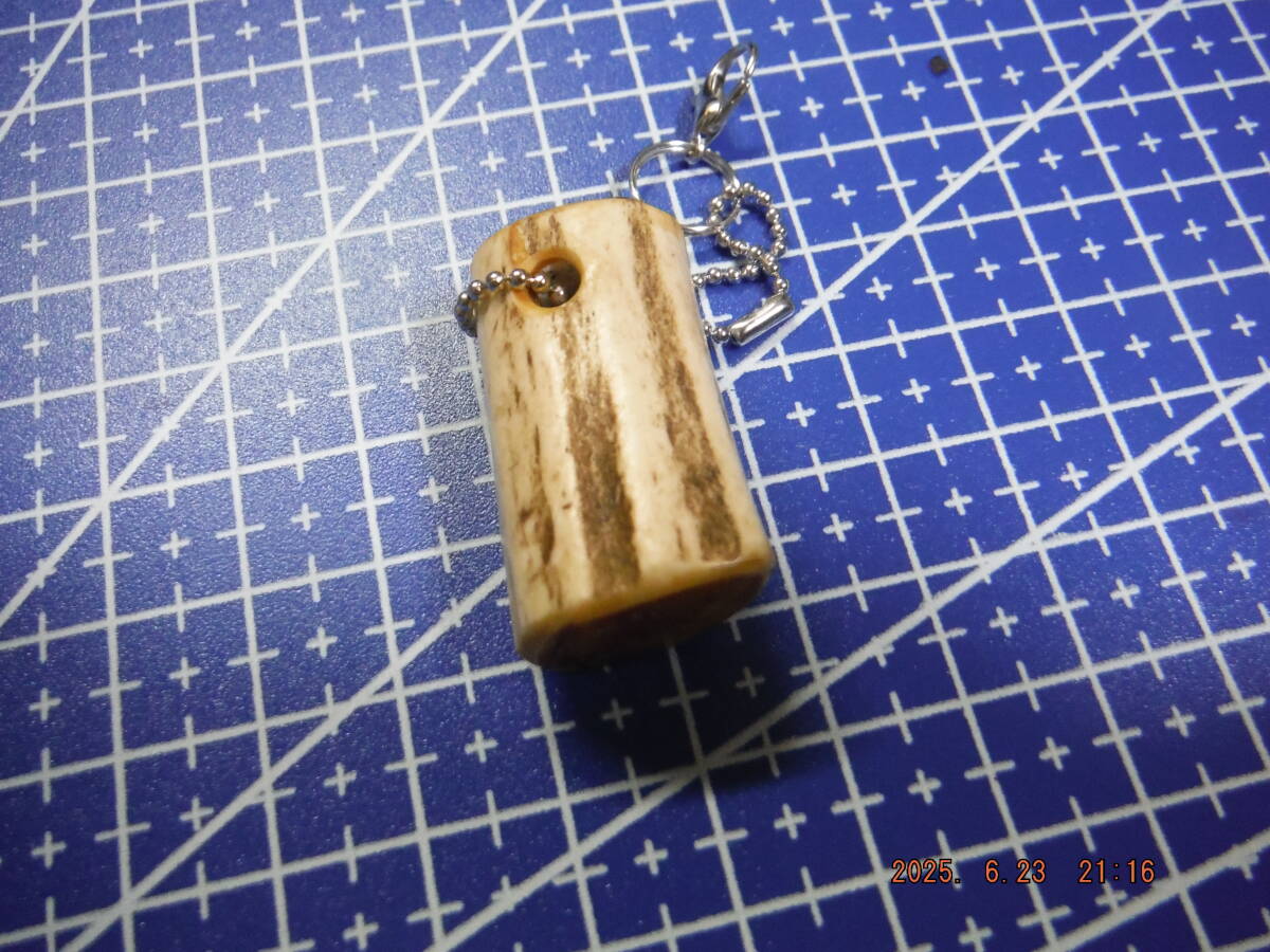 鹿の角 端材 アクセサリー キーホルダー 手つくり 3拍卖