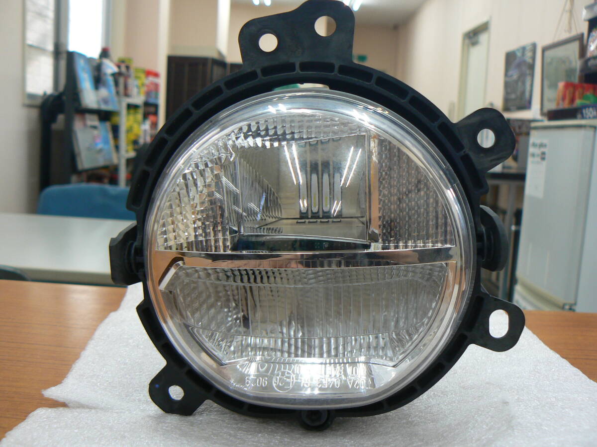 F54 ミニクラブマン H29年式についてました純正フォグランプ左拍卖