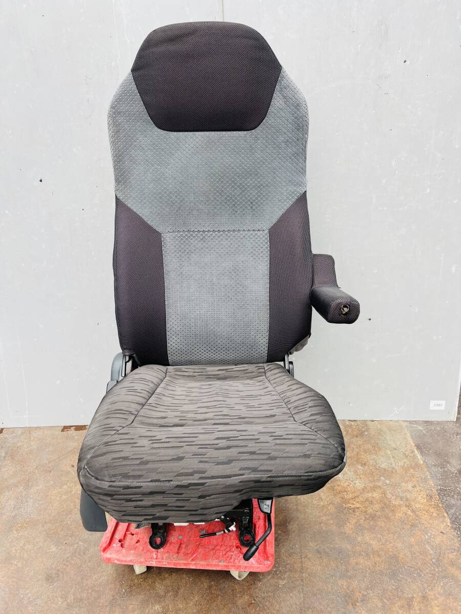 15200N 純正 三菱 ふそう 07 スーパーグレート ドライバーシート シート シートエアーダンパー 運転席シート 右 右側 運転席側 6拍卖