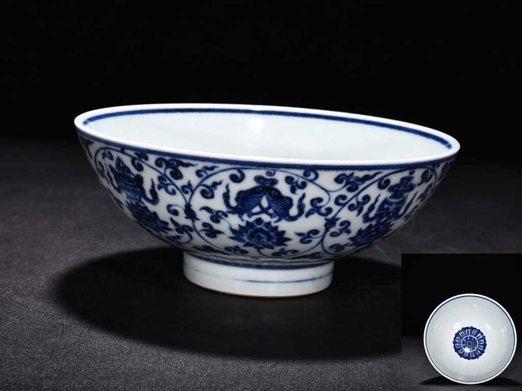 TB221■中国古玩 唐物 明宣徳 青花蓮托八寶紋碗 時代物 極上品■高さ7.5cm・直径18.5cm■拍卖