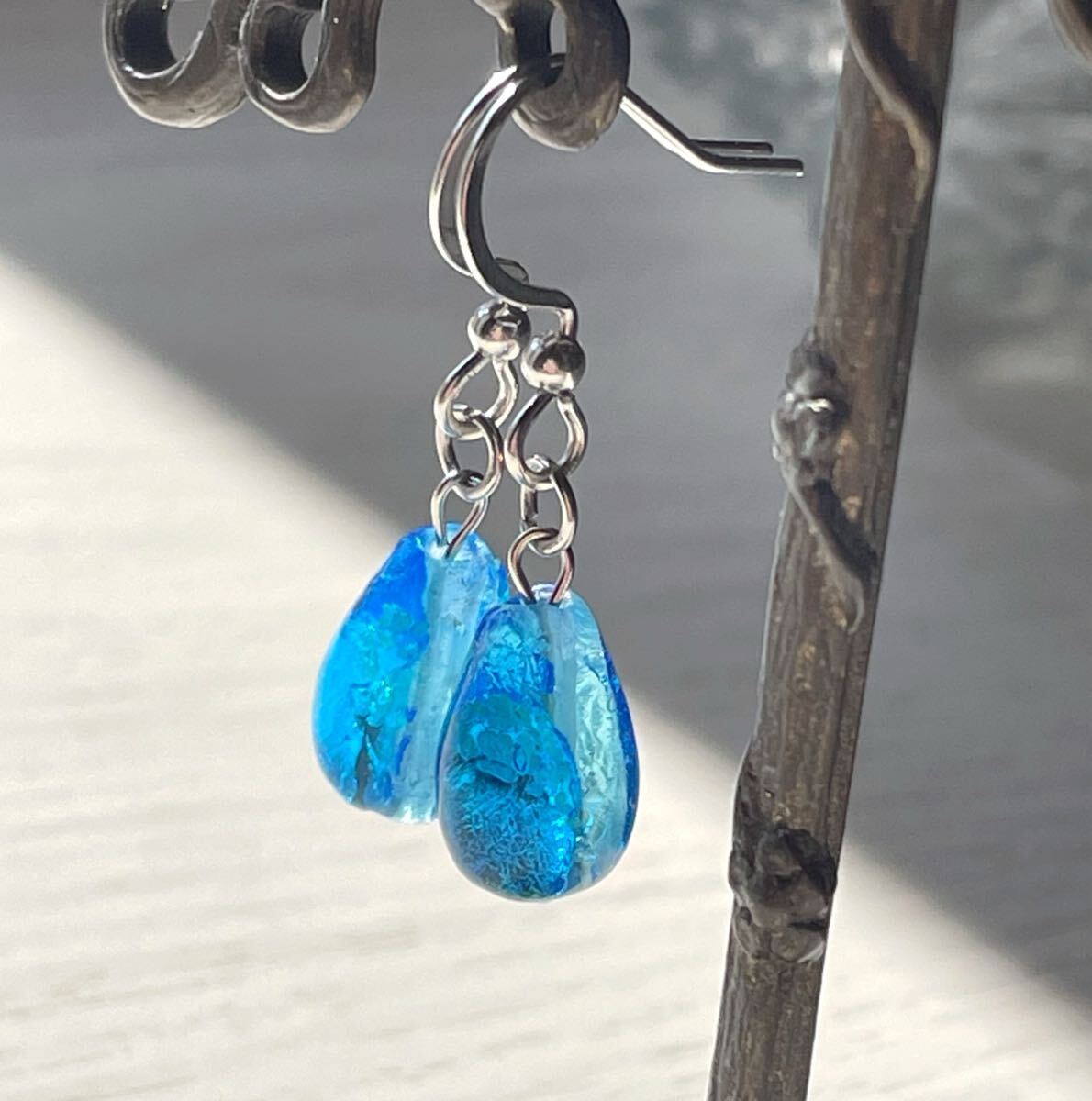 ホタルガラスピアス ミヤコマリンしずく 両耳用*ステンレスピアス*サージカルステンレス316L*金属アレルギー対応*光るピアス*蓄光拍卖