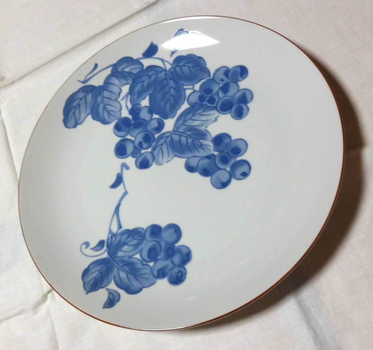 未使用!葡萄柄の大皿(天ぷら・刺身・煮物などの盛り合わせに、フルーツ皿に、橘吉製拍卖