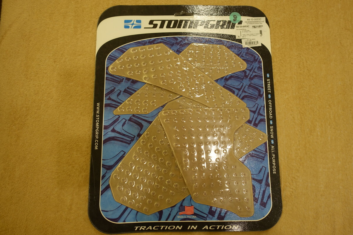 STOMPGRIP KTM EXC SX XC XCF -F -W -XC SIX DAYS トラクションパッド ダート クリア VOLCANO 44-10-0053C 定価13,200円 ストンプグリップ8拍卖