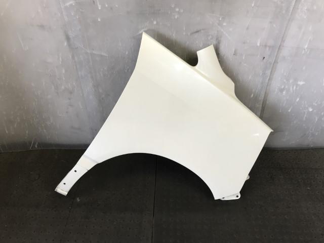 【TS】ヴォクシー DBA-AZR60G 右フロントフェンダー 53811-28150 【個人宅配送不可】拍卖
