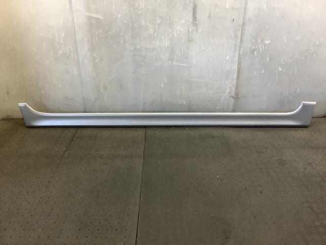 【TS】エッセ DBA-L235S 右サイドステップ 75853-B2090 75853-B2090-B5 【個人宅配送不可】拍卖