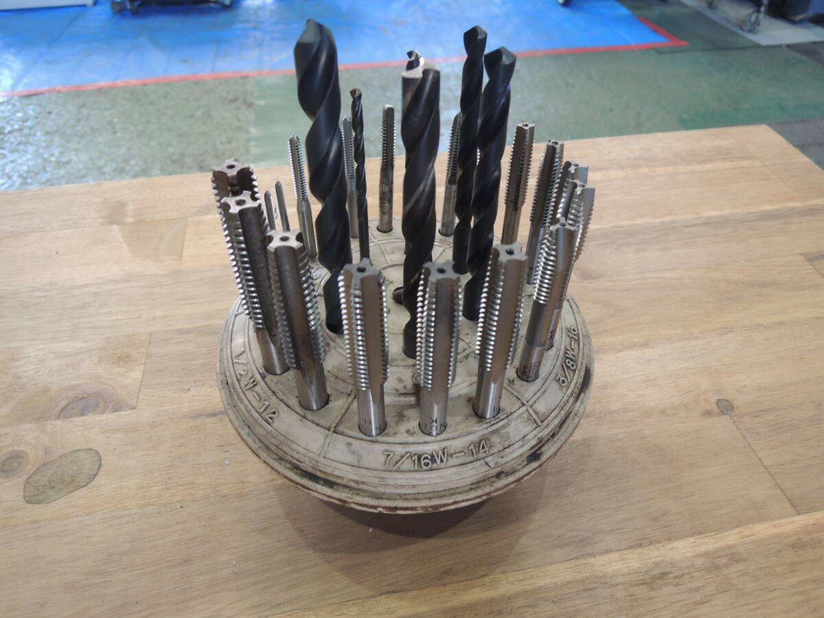 ドリル タップ スタンド付き 2.4mm~10.5mm 1/8w-40~1/2w-12 中古 工具 #653拍卖