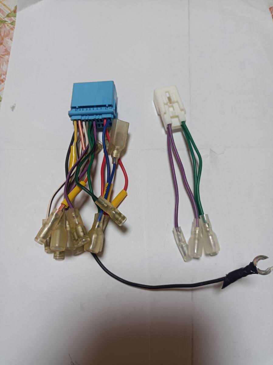 ホンダゼストに使用しておりましたカ―ナビ変換カプラリヤスピーカア接続カプラです中古品となります拍卖