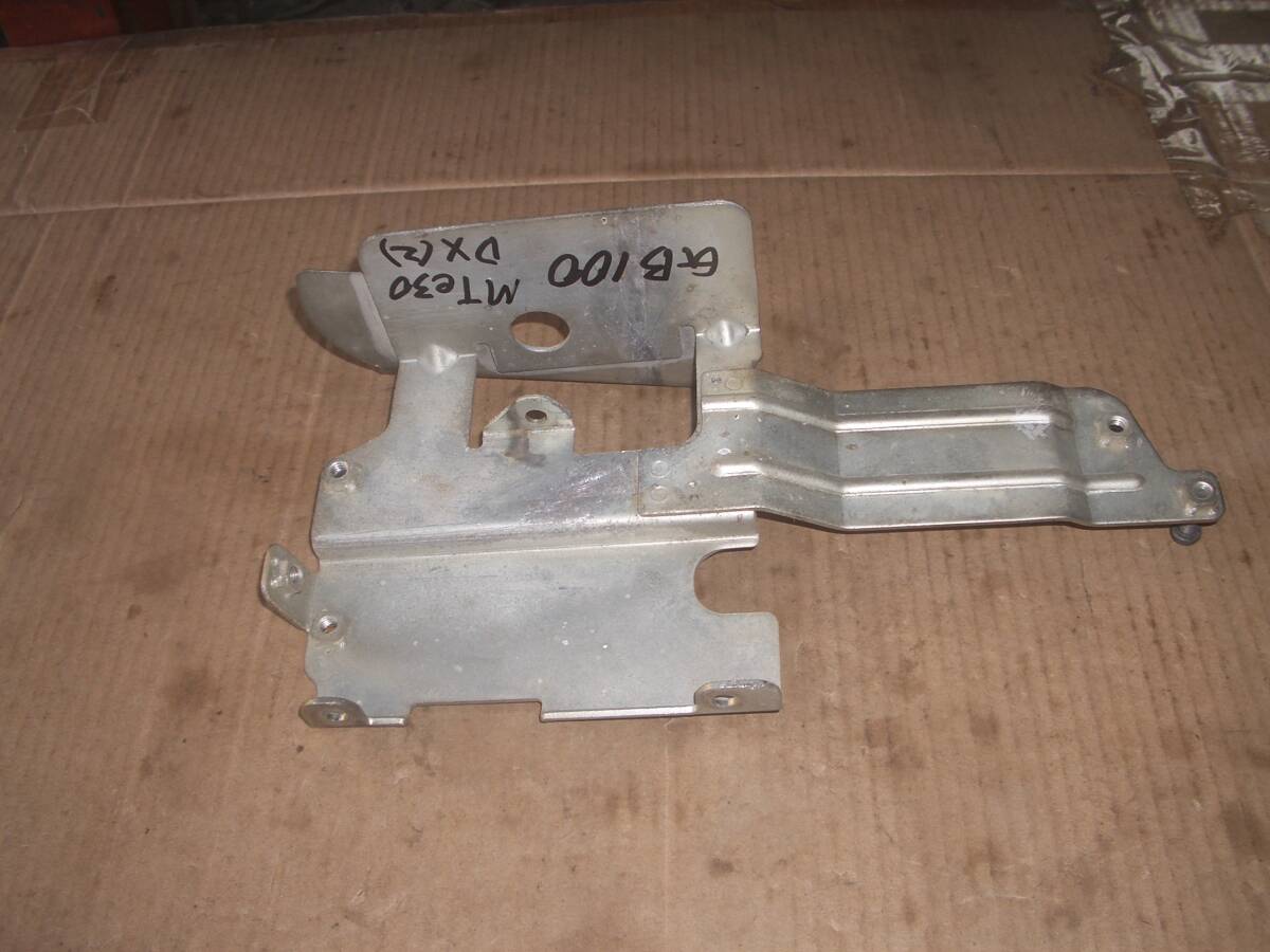 ヤンマーMTe30DX 三菱GB100 燃料タンク 取付台拍卖