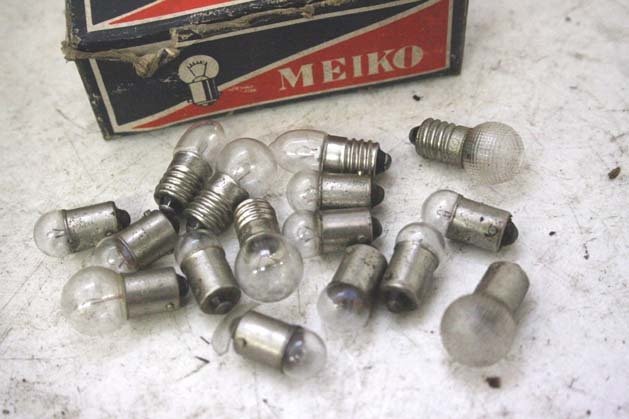 6V電球多数 検ホンダスポカブC110C111C115C100C200CS90CL90C92CB125ヤマハYGS1AT90RDスズキRGカワサキトーハツBSチャンピオンランペットCA拍卖