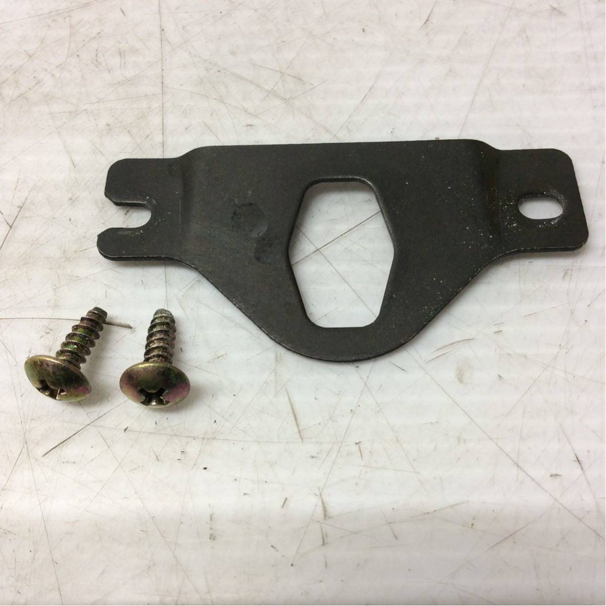 D32-34 ホンダ リード50SS AF10 サイドボックス ロックキャッチ キー金具 右 純正部品拍卖