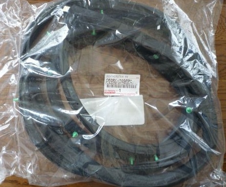 ●新品 未使用●トヨタ純正 TOYOTA アリスト JZS160 JZS161 ドア ウェザーストリップ 後側 左右セット拍卖