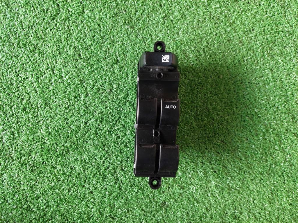 スズキMRワゴン① DBA-MF33S パワーウインドウスイッチ運転席(動作確認済)初年度登録:平成24年拍卖