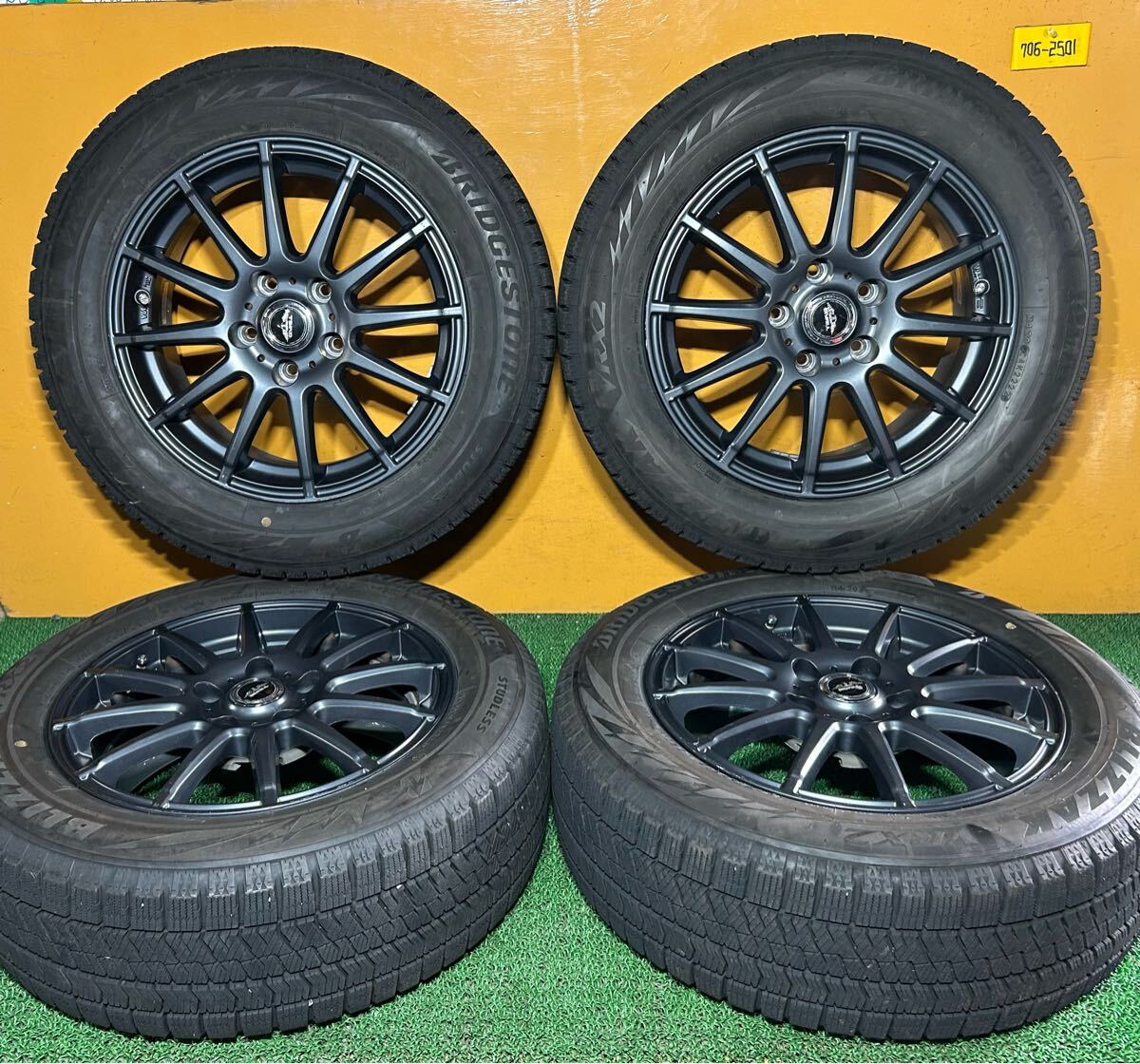 *冬用 205/60R16 92Q BRIDGESTONE BLIZZAK VRX2 *TEAD【16×6.5J +40 PCD:114.3×5H ハブ径:71mm】*ノア、ヴォクシー、セレナ、等に拍卖