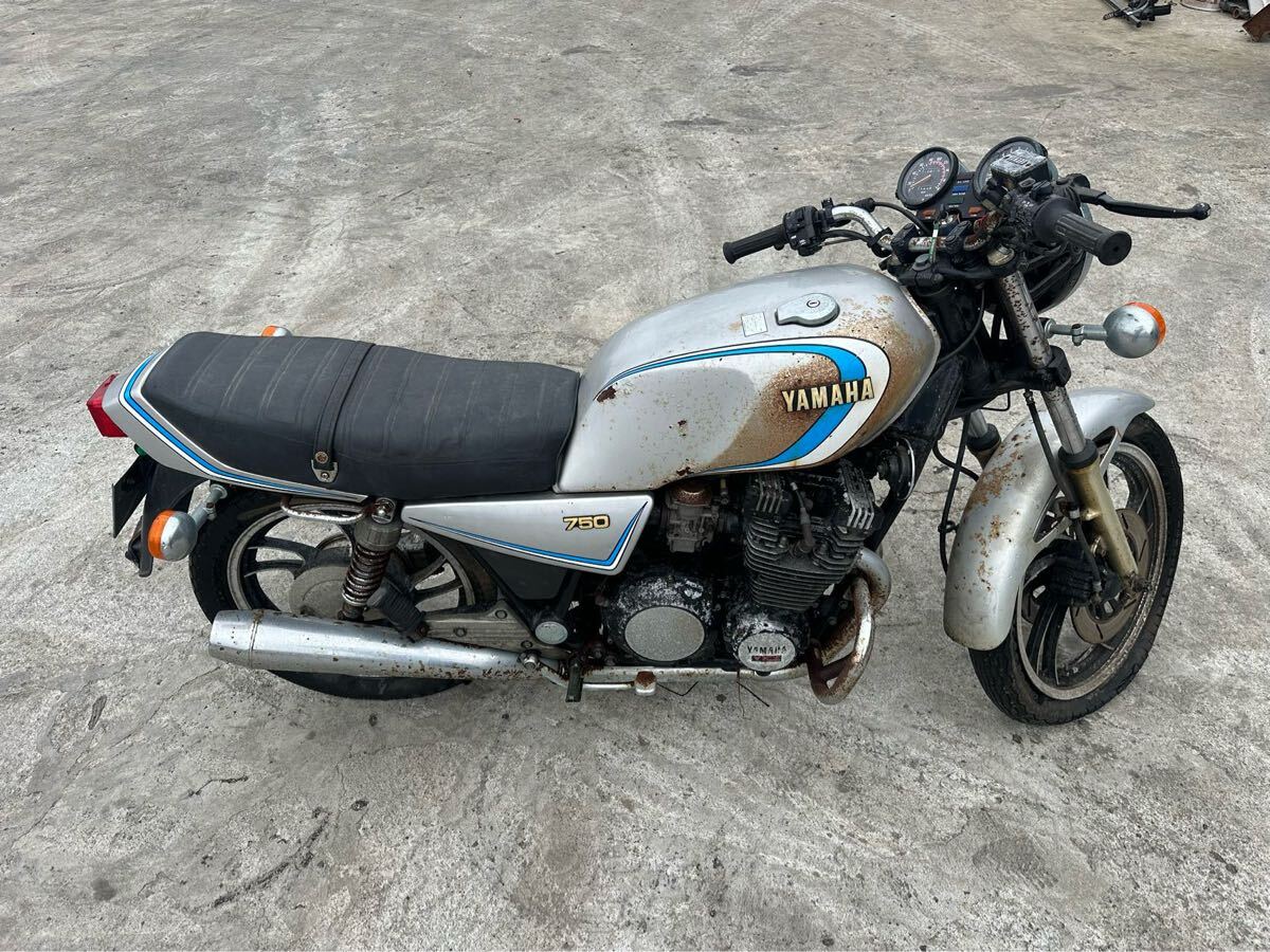 YAMAHA ヤマハ 750㏄ 5G8 書類ない 鍵ある 部品取り ジャンク拍卖