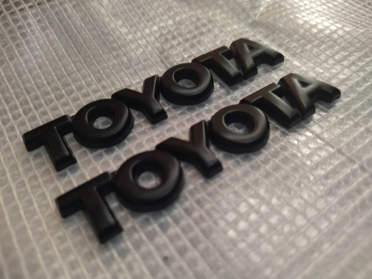 【ゆうパケット送料込】TOYOTA エンブレム 2枚組 ブラック 横7cm縦1.5cm トヨタ ① ミニサイズ拍卖