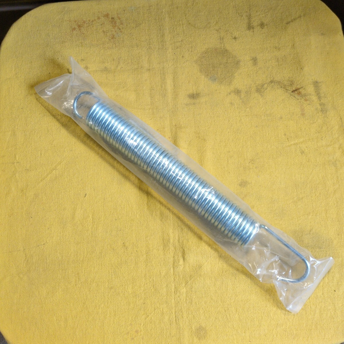 ●105 ShinMaywa,新明和。パッカー車、集塵車、ゴミ収集車用、リアゲートスプリング。未開封、未使用保管品。拍卖