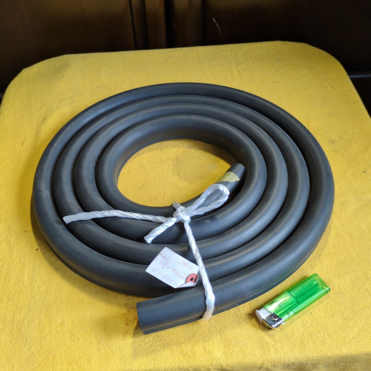 ●143 新明和、極太ゴムパッキン。長さ約3.6m 未使用保管品。拍卖