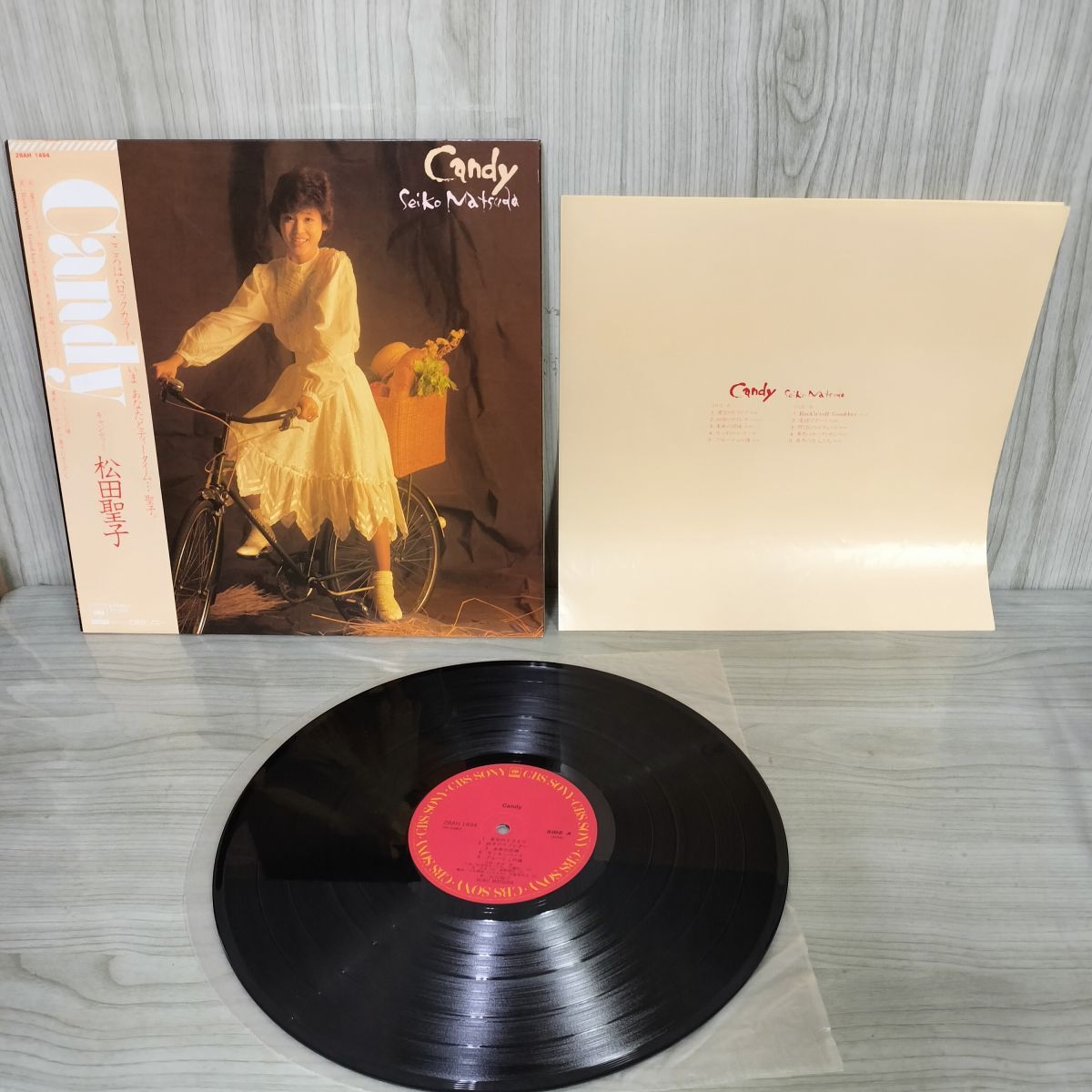 LP 帯付き 松田聖子 キャンディー Candy 28AH 1494 星空のドライブ Rock’n’roll Good-bye スレ有 ライナー有 050068拍卖